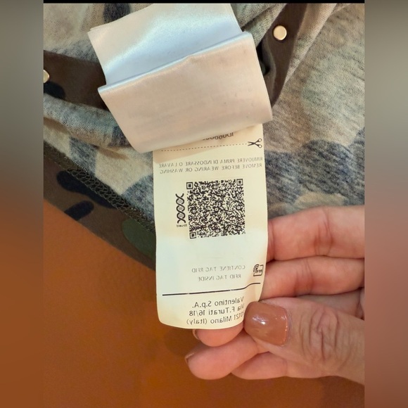 VALENTINO COTTON T-SHIRT GREEN X BLACK CAMOUFLAGE WITH STUDS ( unissex ) Size L - Picture 5 of 9